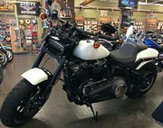 2018 Harley-Davidson® FXFB Fat Bob® 107,  White